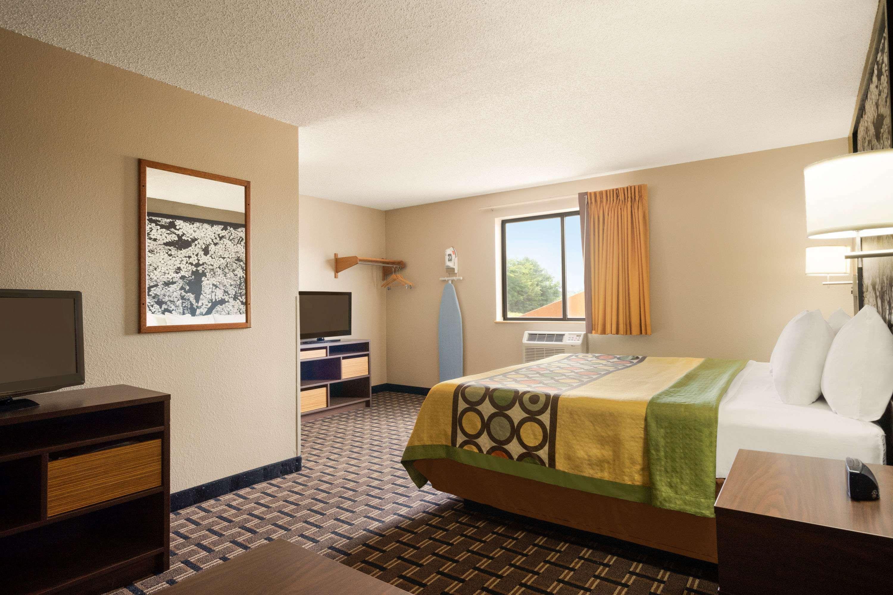 ซูเปอร์ 8 บาย วินด์แฮม เมย์ฟิลด์ Hotel Mayfield ภายนอก รูปภาพ