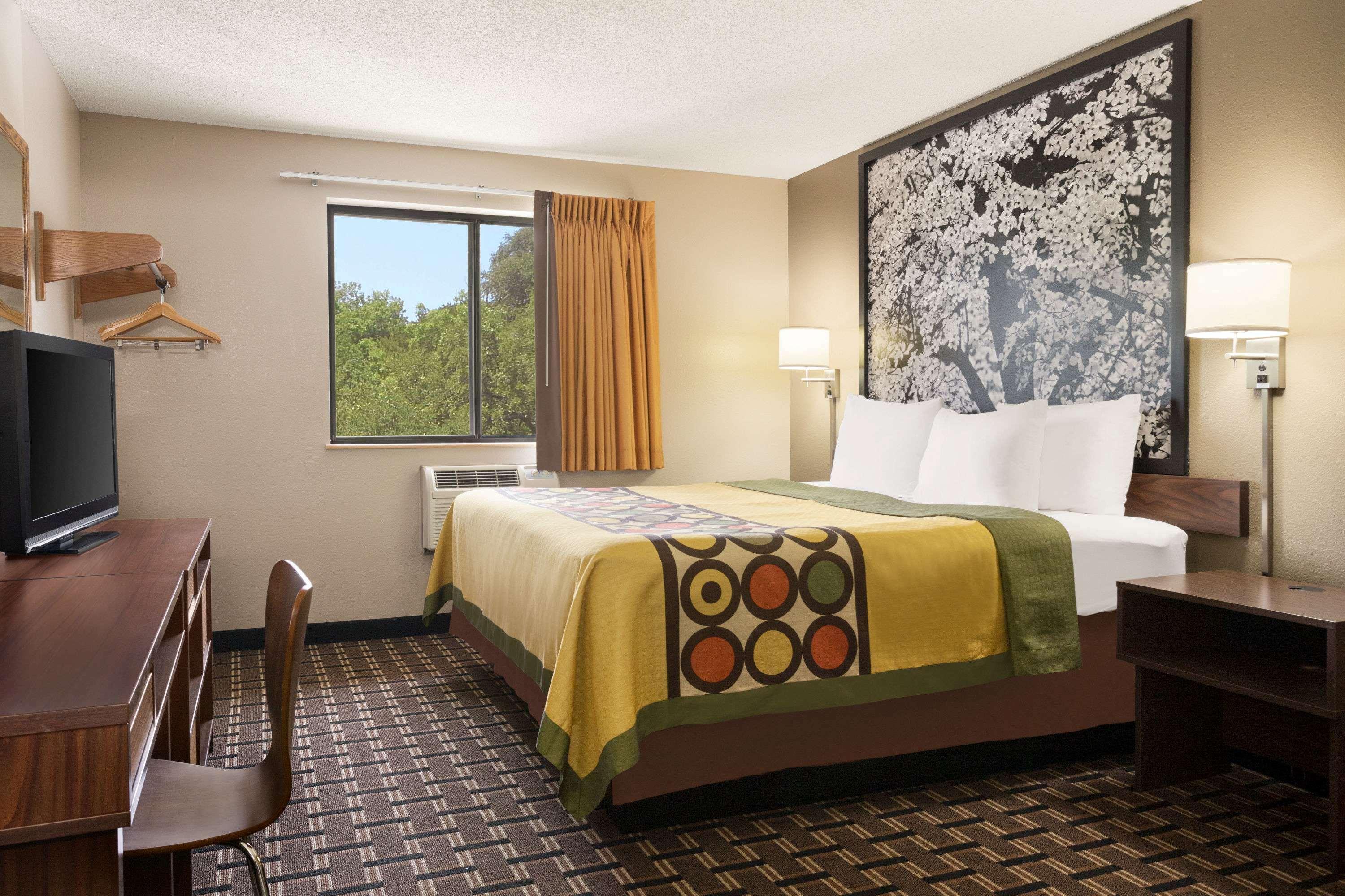 ซูเปอร์ 8 บาย วินด์แฮม เมย์ฟิลด์ Hotel Mayfield ภายนอก รูปภาพ