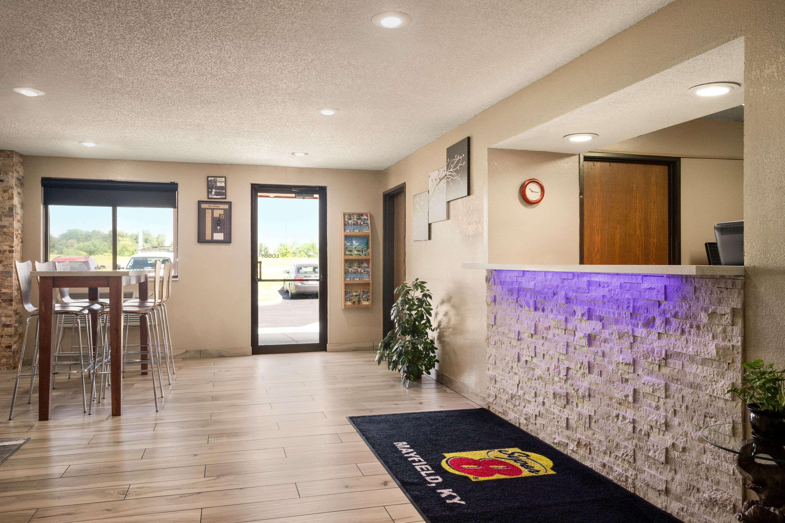 ซูเปอร์ 8 บาย วินด์แฮม เมย์ฟิลด์ Hotel Mayfield ภายนอก รูปภาพ