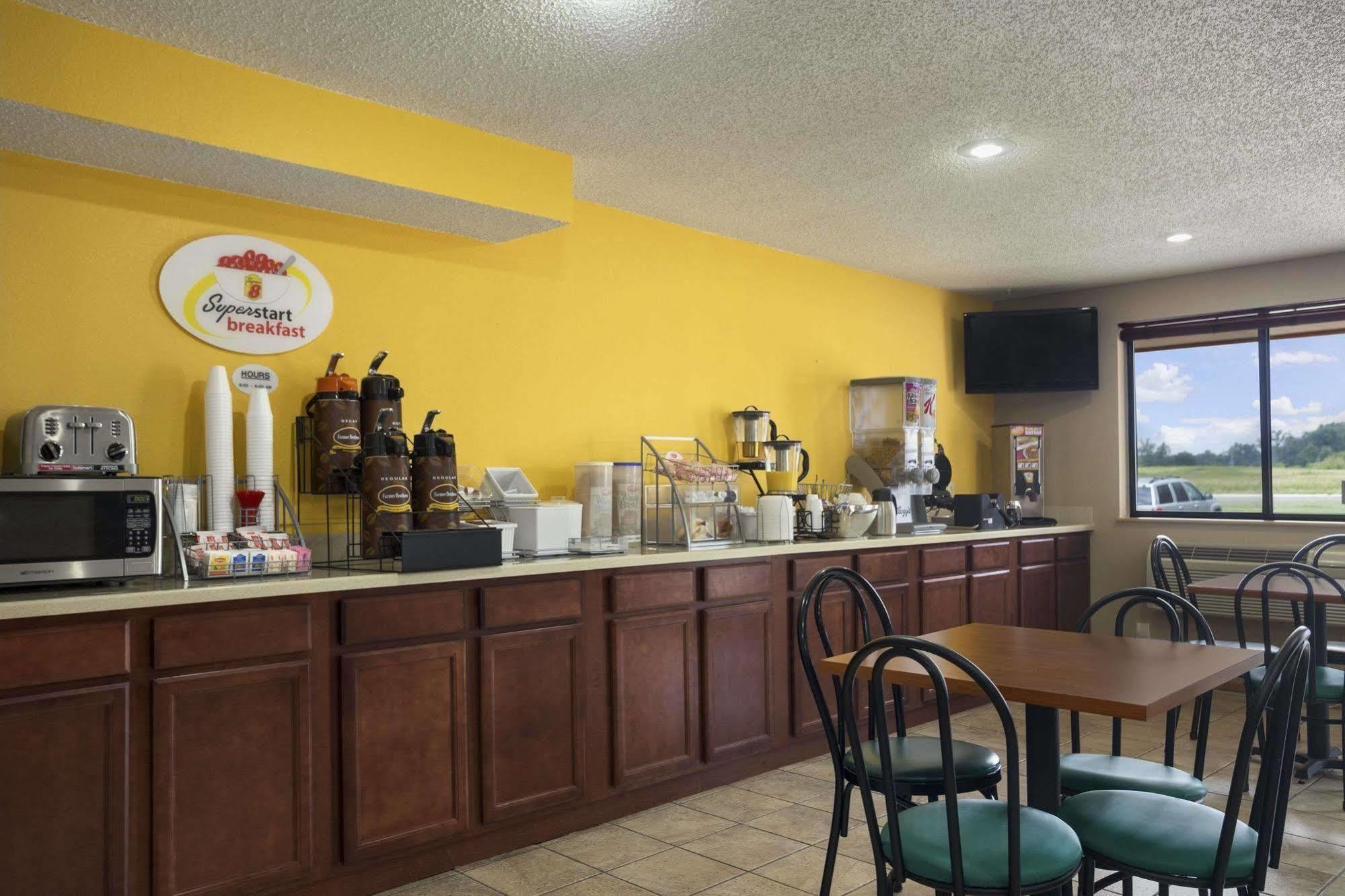 ซูเปอร์ 8 บาย วินด์แฮม เมย์ฟิลด์ Hotel Mayfield ภายนอก รูปภาพ