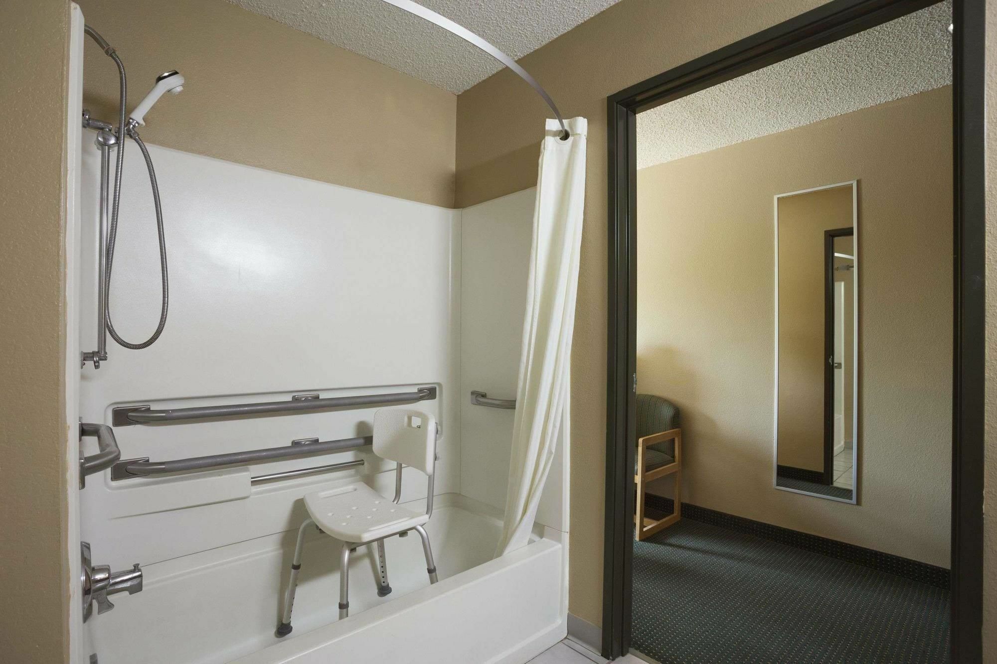 ซูเปอร์ 8 บาย วินด์แฮม เมย์ฟิลด์ Hotel Mayfield ภายนอก รูปภาพ